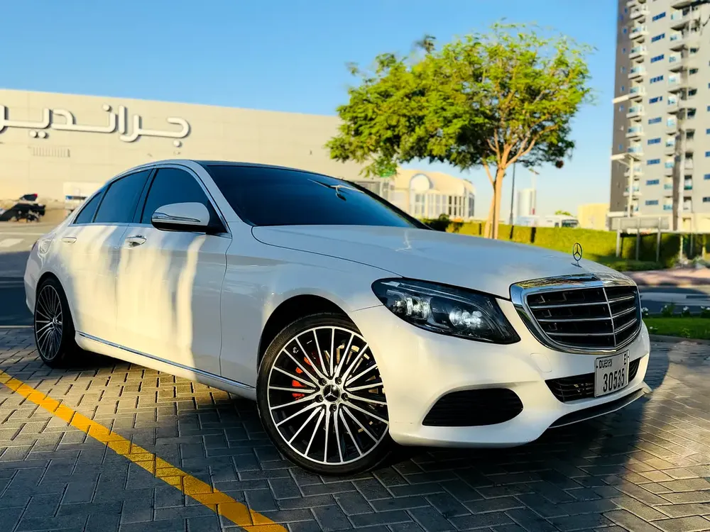Stunning Mercedes-Benz C 300 AMG 2017 - Sporty Design  Premium Comfort - Image 17