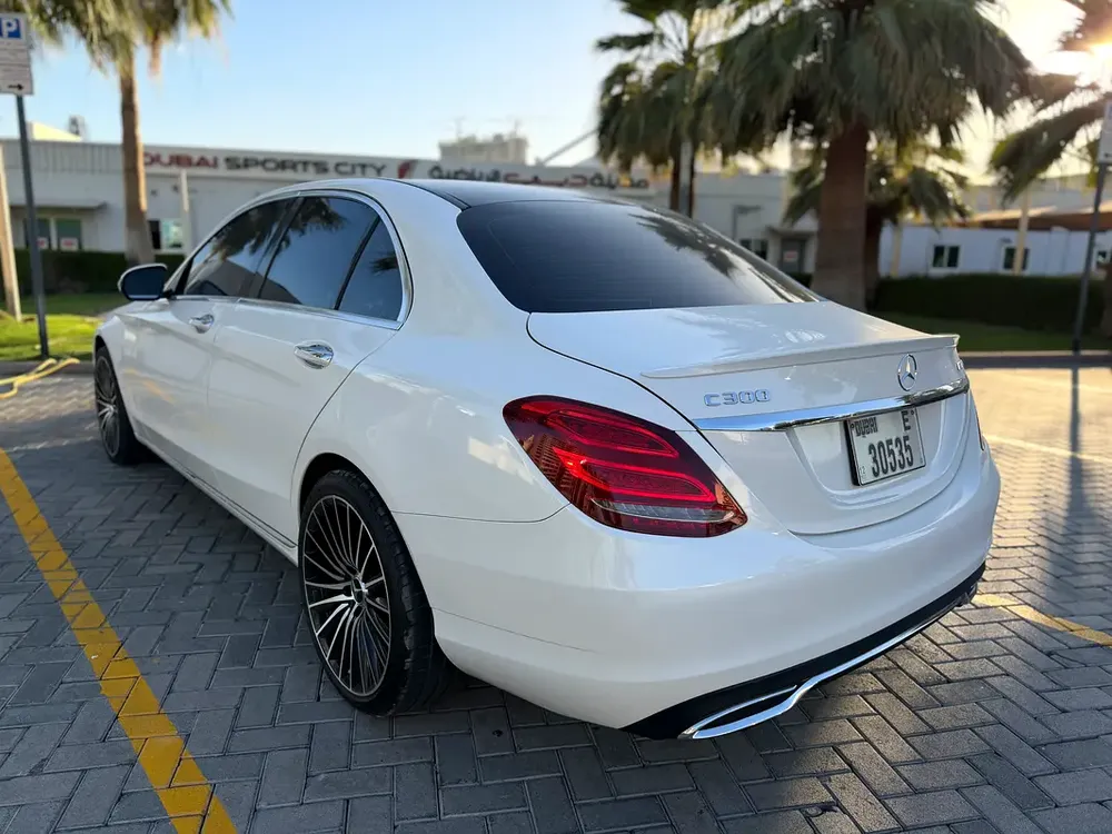 Stunning Mercedes-Benz C 300 AMG 2017 - Sporty Design  Premium Comfort - Image 19