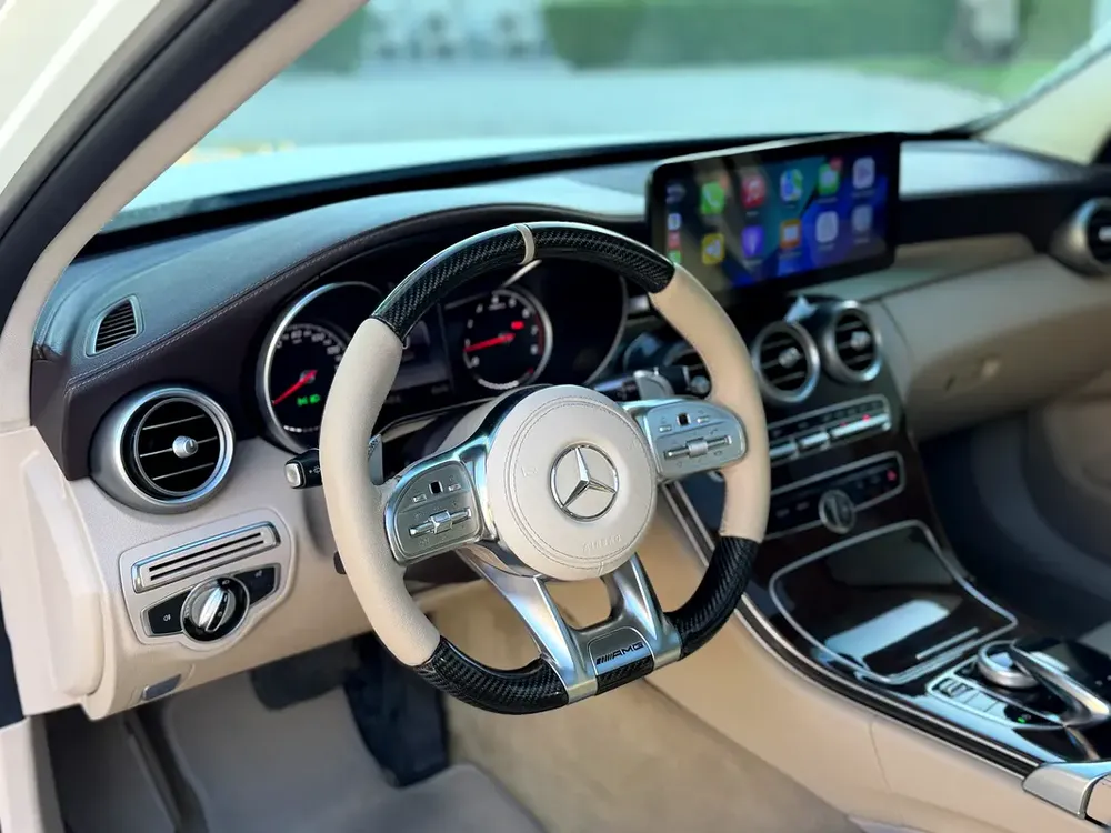 Stunning Mercedes-Benz C 300 AMG 2017 - Sporty Design  Premium Comfort - Image 4