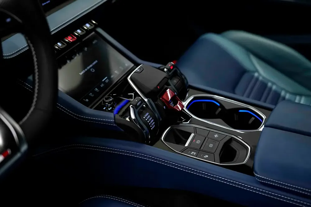 Lamborghini URUS SE 2025 | Certified Pre-Owned | Dealer Warranty | Service Contract - Image 11