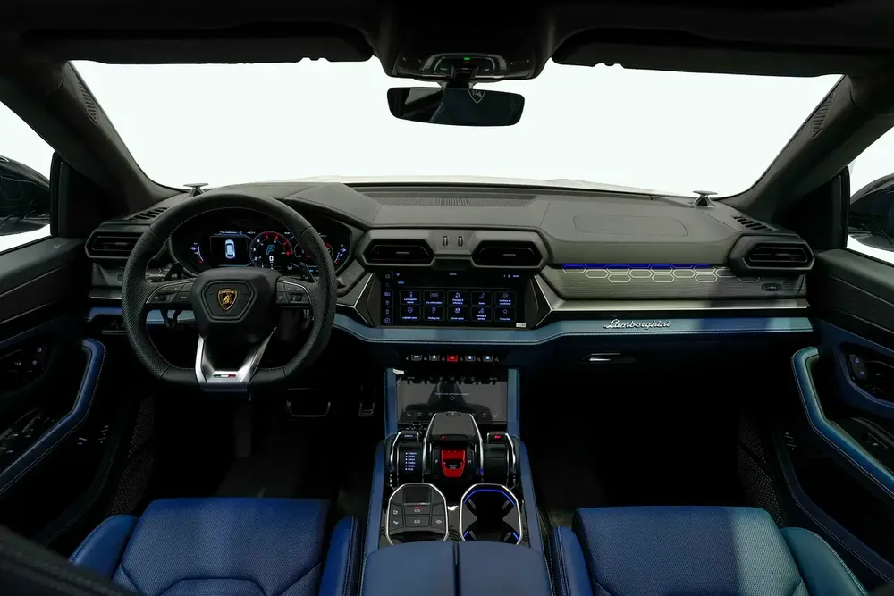 Lamborghini URUS SE 2025 | Certified Pre-Owned | Dealer Warranty | Service Contract - Image 7