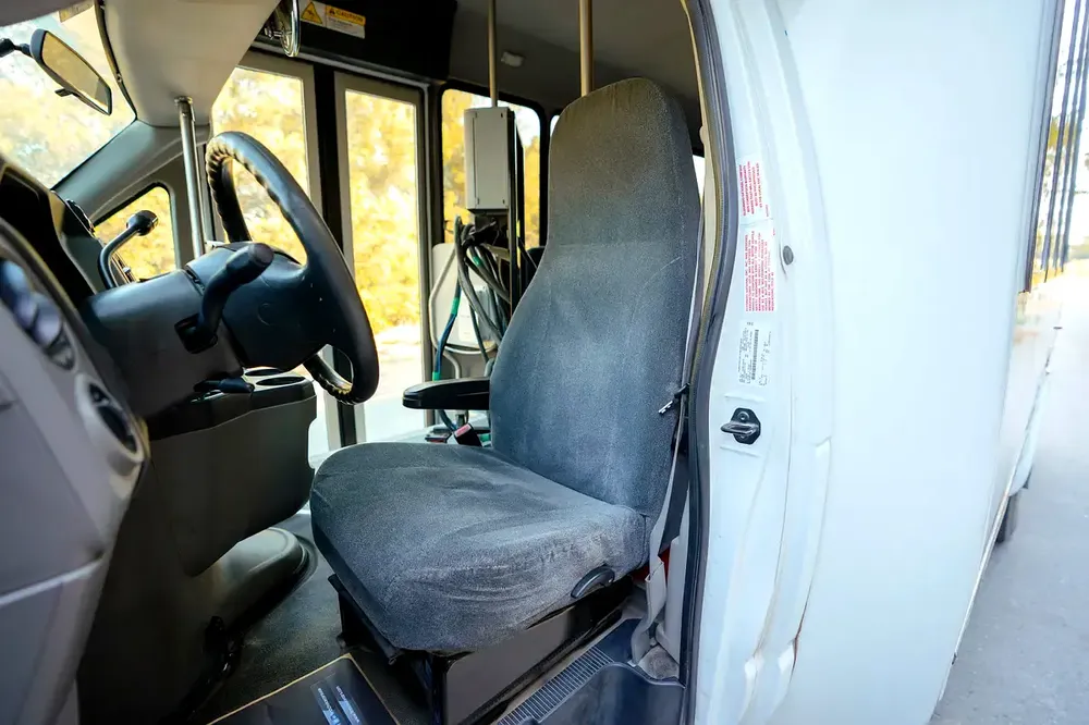 2016 Ford Phoenix Electric Bus | 17-Seater | Automatic | GCC Specs | Ref#F22826 - Image 10