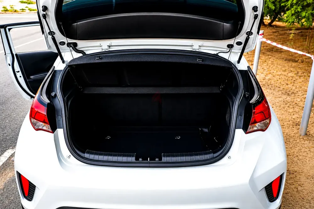 2019 Hyundai Veloster Premium | American Specs | Well Maintained - Image 15