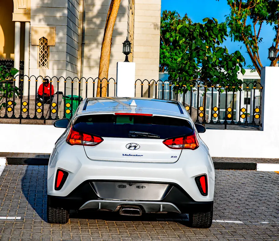 2019 Hyundai Veloster Premium | American Specs | Well Maintained - Image 8