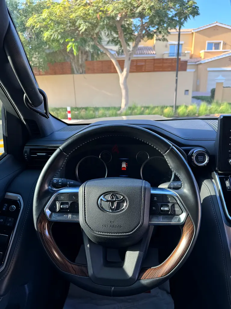 Toyota Land Cruiser GXR 2023 GCC Specs - Image 15