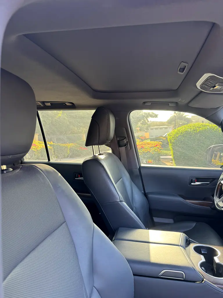 Toyota Land Cruiser GXR 2023 GCC Specs - Image 19
