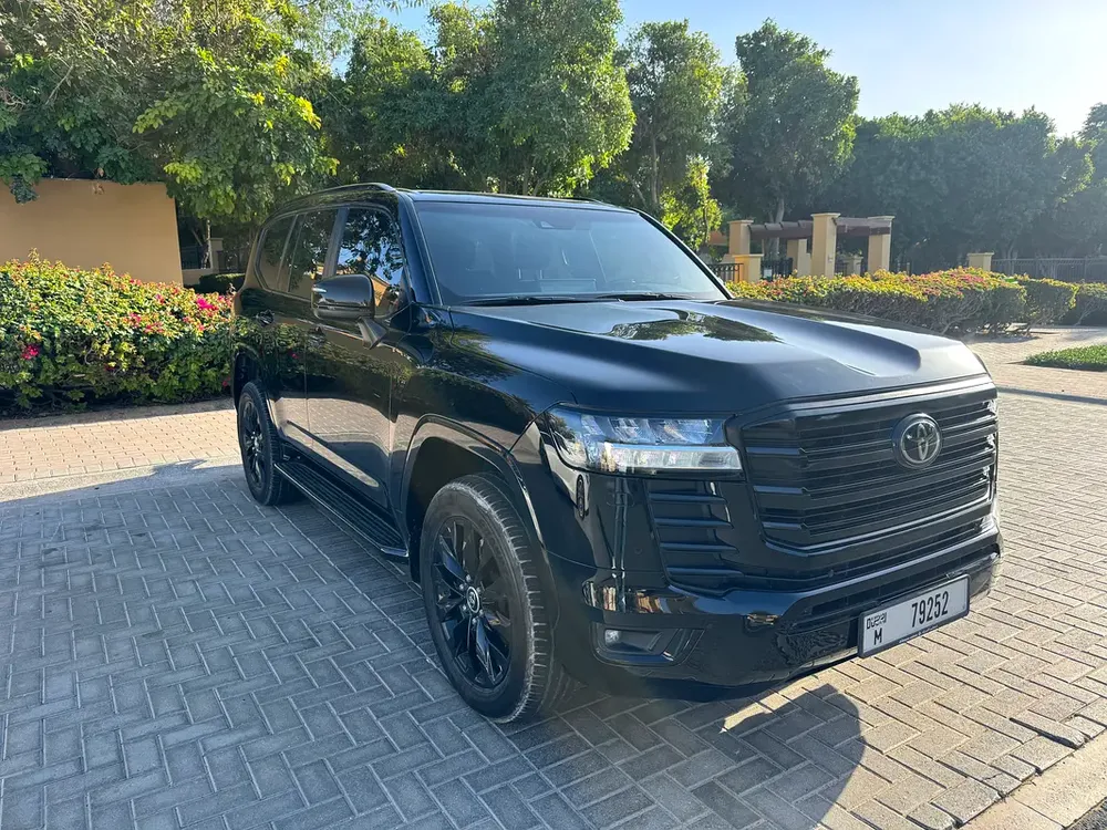 Toyota Land Cruiser GXR 2023 GCC Specs - Image 4