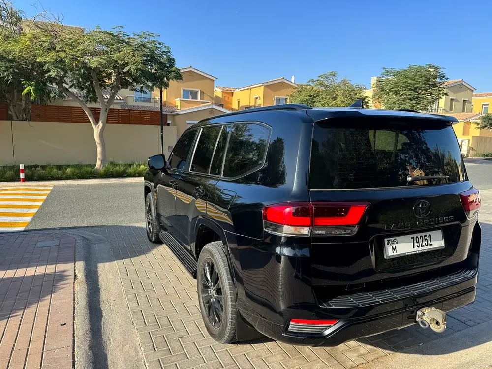 Toyota Land Cruiser GXR 2023 GCC Specs - Image 7