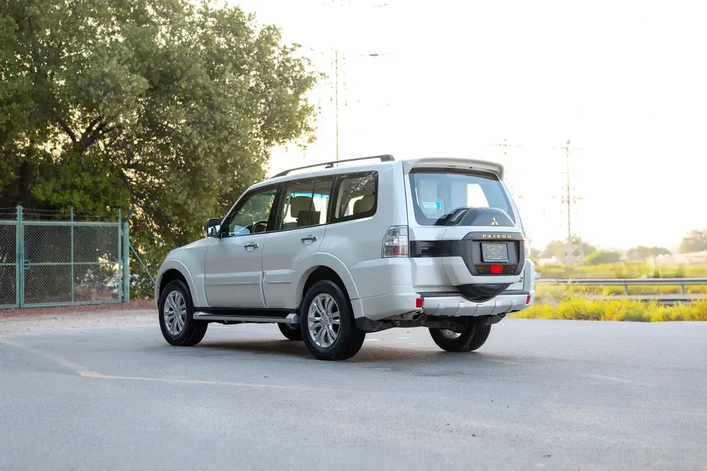 AED 1,233/month | Pajero GLS | GCC Specs | REF#M03444 - Image 5