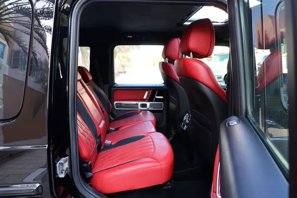 MERCEDES BENZ G63 AMG ( NIGHT PACKAGE )-2021-GCC SPECS-UNDER WARRANTY-SERVICE CONTRACT - Image 15