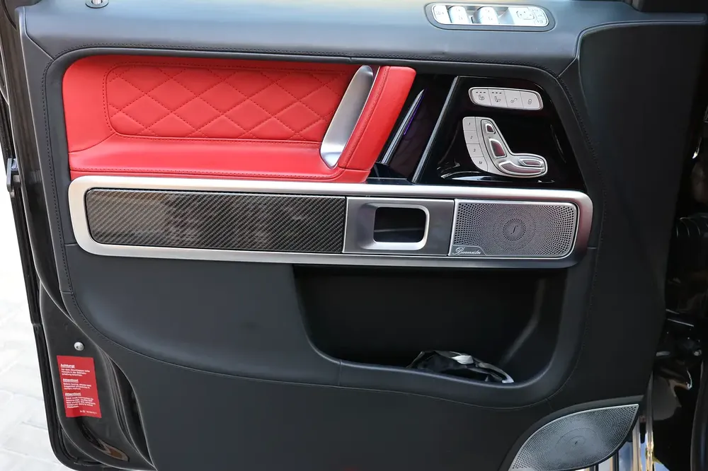 MERCEDES BENZ G63 AMG ( NIGHT PACKAGE )-2021-GCC SPECS-UNDER WARRANTY-SERVICE CONTRACT - Image 8