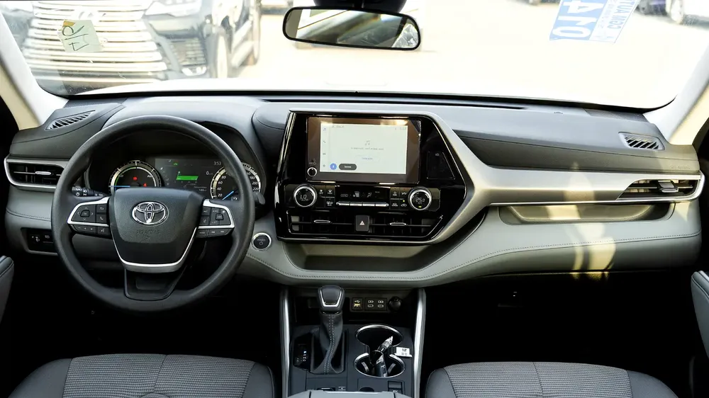 2026 Toyota Highlander LE 2.5 AT Hybrid - Image 11