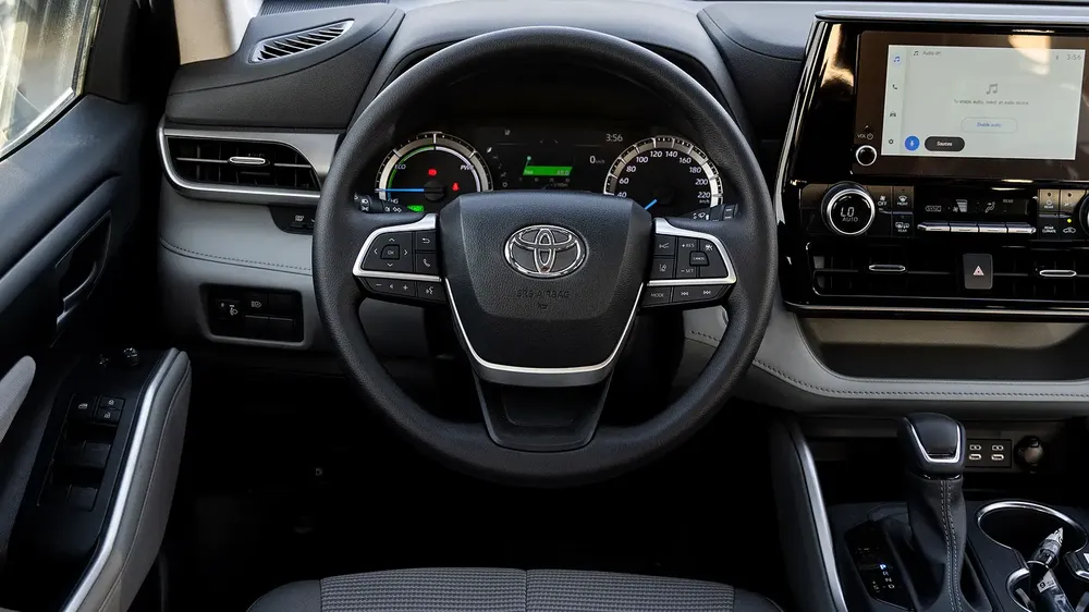 2026 Toyota Highlander LE 2.5 AT Hybrid - Image 13