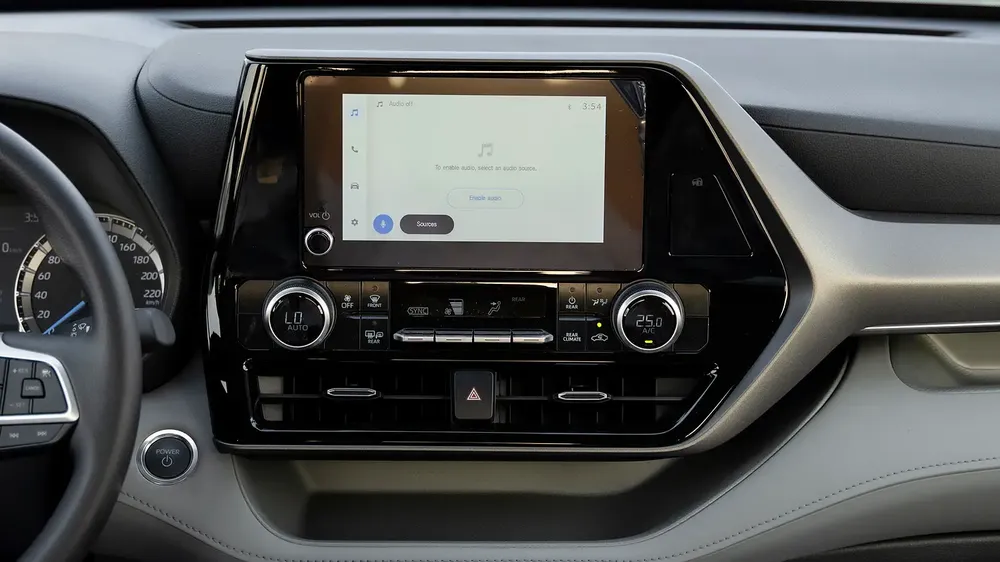 2026 Toyota Highlander LE 2.5 AT Hybrid - Image 14
