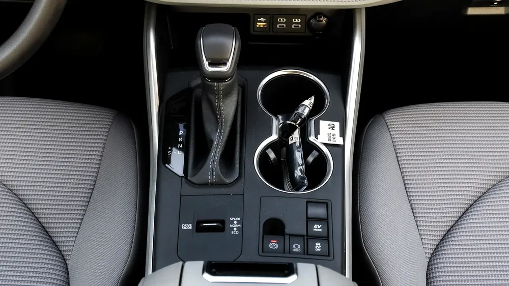 2026 Toyota Highlander LE 2.5 AT Hybrid - Image 15
