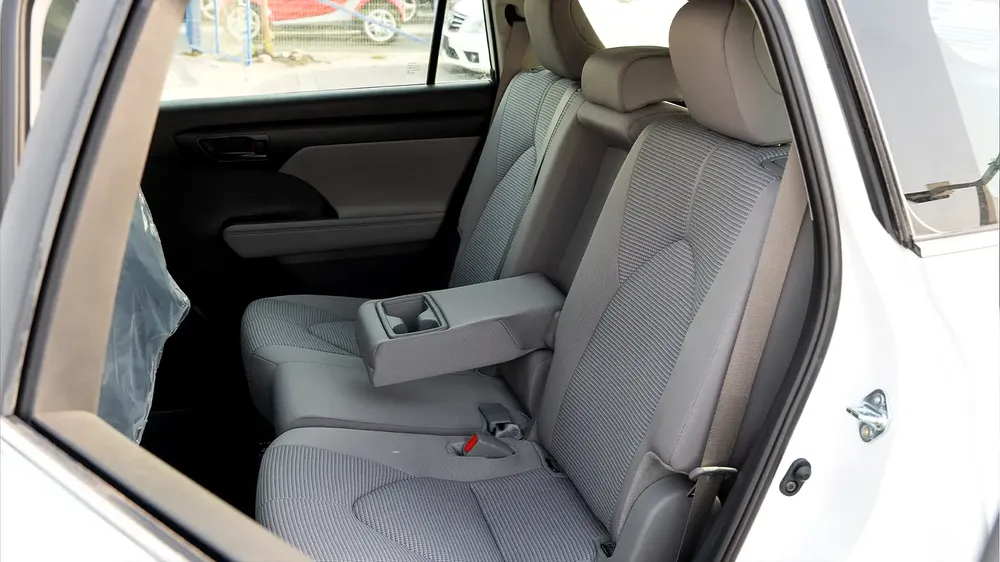 2026 Toyota Highlander LE 2.5 AT Hybrid - Image 16