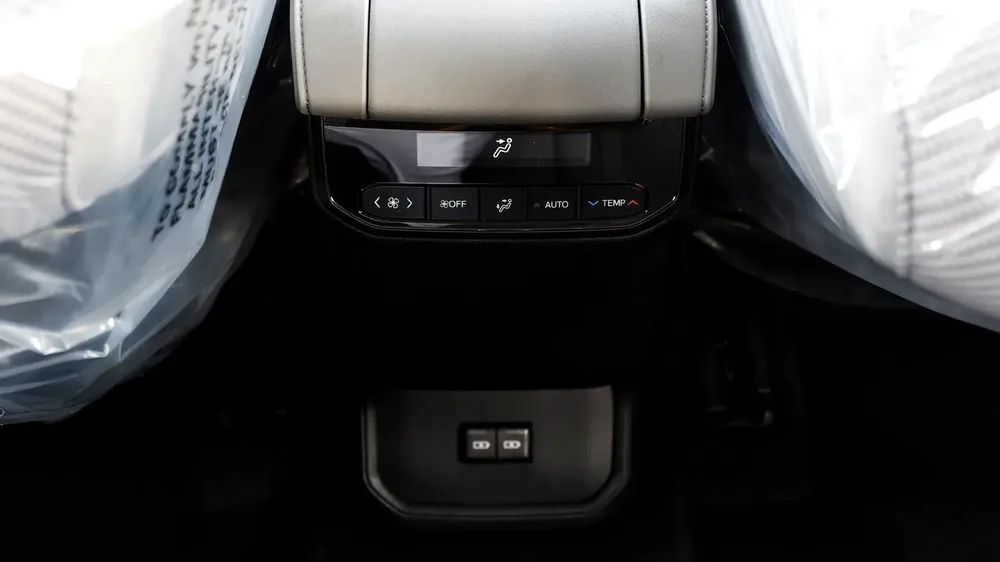 2026 Toyota Highlander LE 2.5 AT Hybrid - Image 18