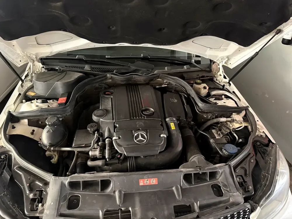 Mercedes-Benz C-Class C250 2014 - American Specs - Image 8