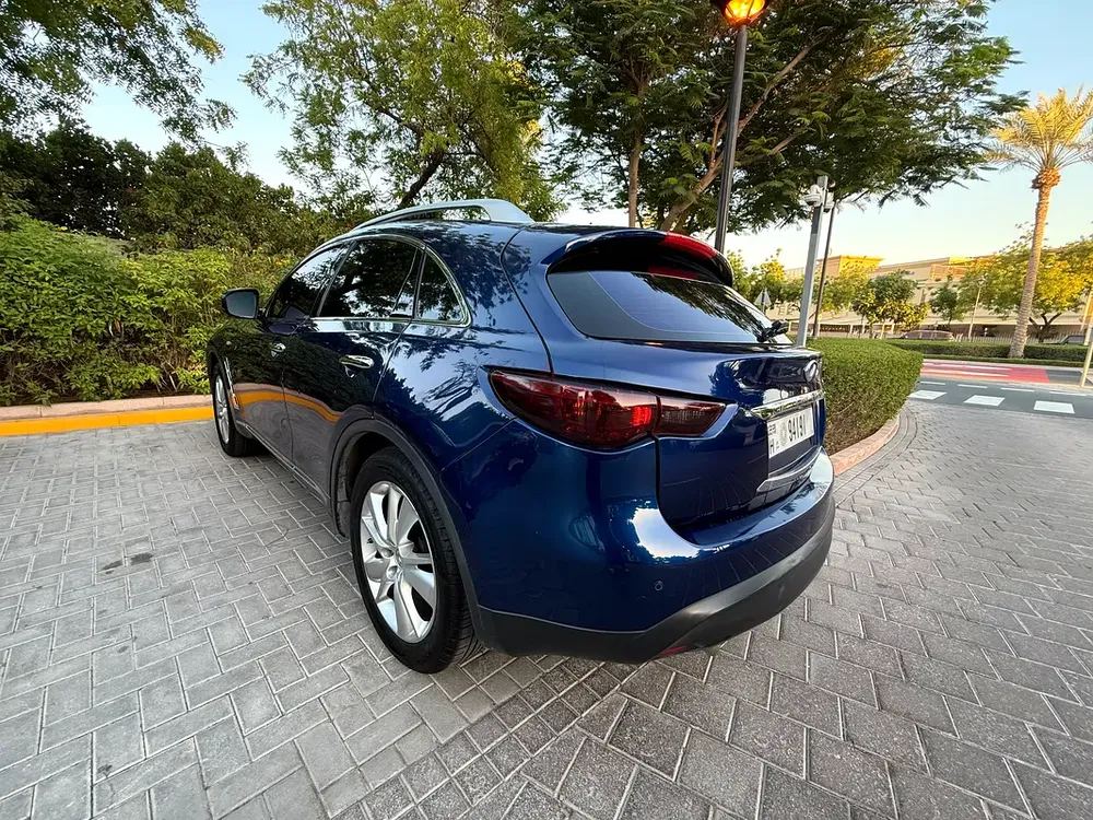 Infiniti FX35 Luxury 2012 GCC Specs - Excellent Condition - Image 7