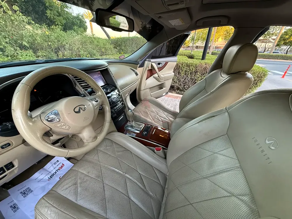 Infiniti FX35 Luxury 2012 GCC Specs - Excellent Condition - Image 8