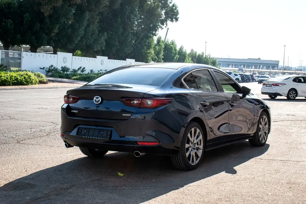 MAZDA 3 EVOLVE SEDAN -2.0L-2022-GCC-0% DP-FINANCE 5 YEARS - Image 12