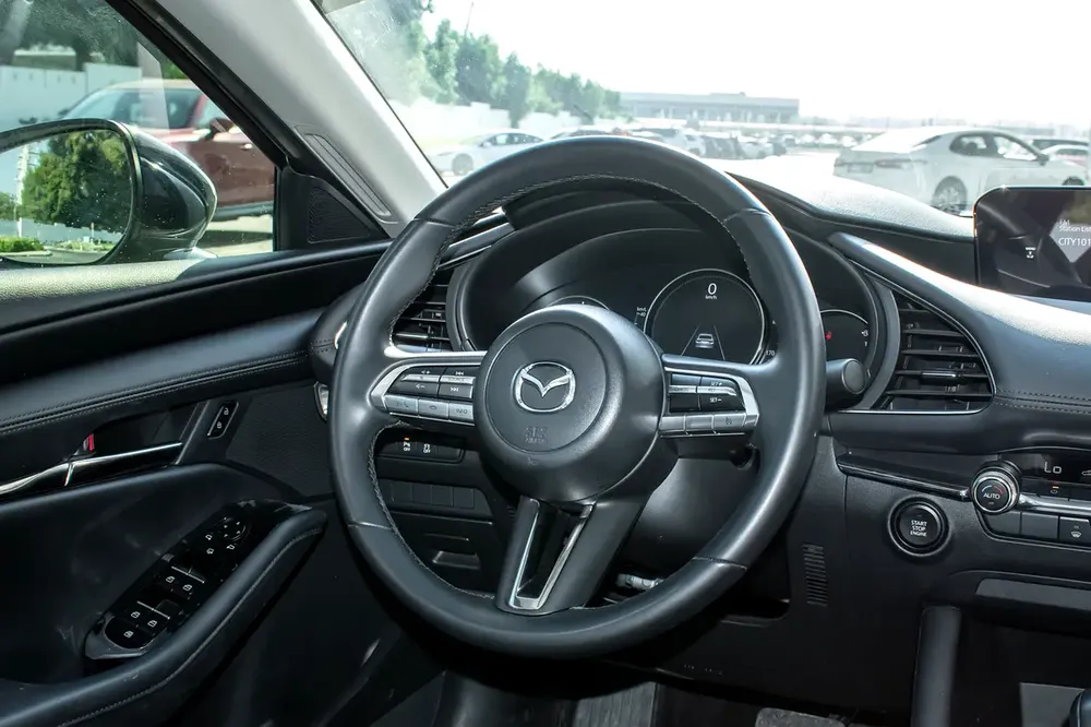 MAZDA 3 EVOLVE SEDAN -2.0L-2022-GCC-0% DP-FINANCE 5 YEARS - Image 6