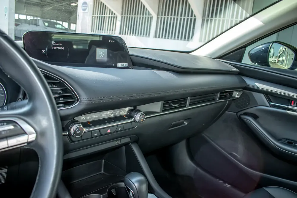 MAZDA 3 EVOLVE SEDAN -2.0L-2022-GCC-0% DP-FINANCE 5 YEARS - Image 7