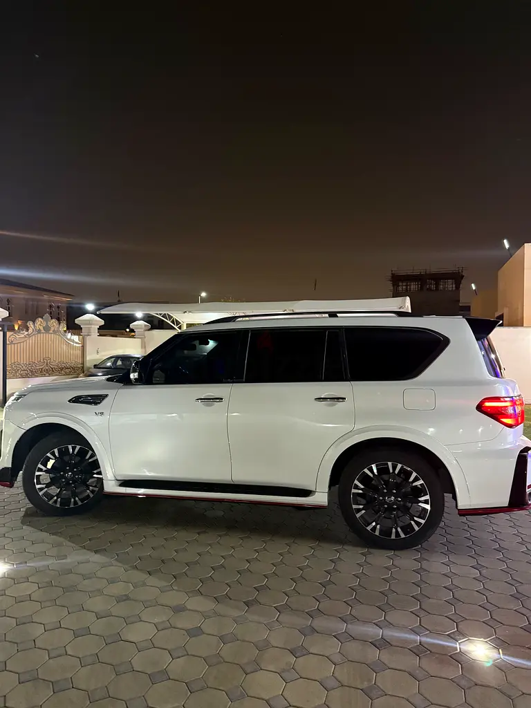 Nissan Armada SV 2018 American Specs - Image 4
