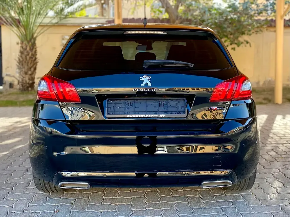 2018 PEUGEOT 308 GT LINE || GCC || FULL OPTION PANORAMA || FULL SERVICE HISTORY || PRISTINE CONDTION - Image 9