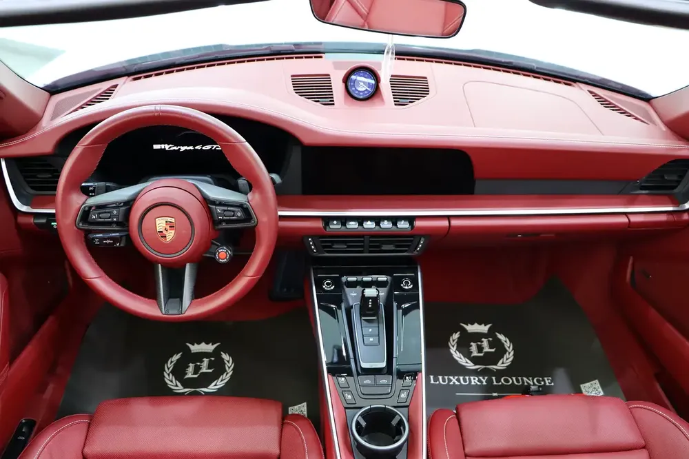 Porsche 911 Targa 4 GTS | GCC Specs | 2025 - Image 13