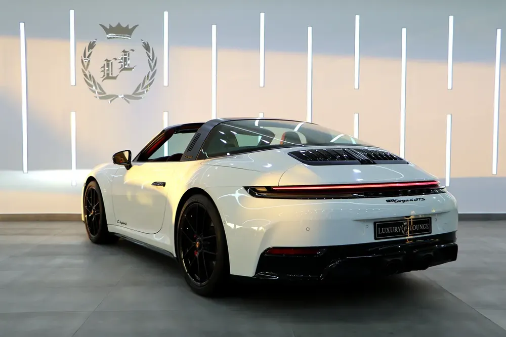 Porsche 911 Targa 4 GTS | GCC Specs | 2025 - Image 6