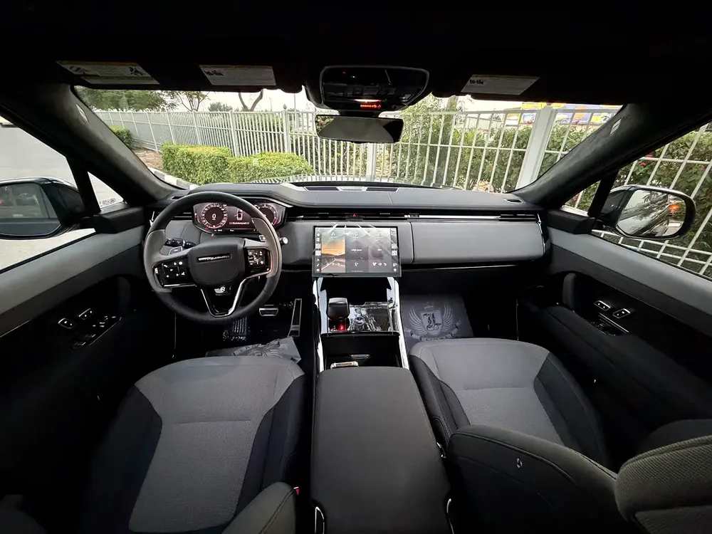 2025 Land Rover Range Rover Sport SV - American Specs - Brand New - Image 15