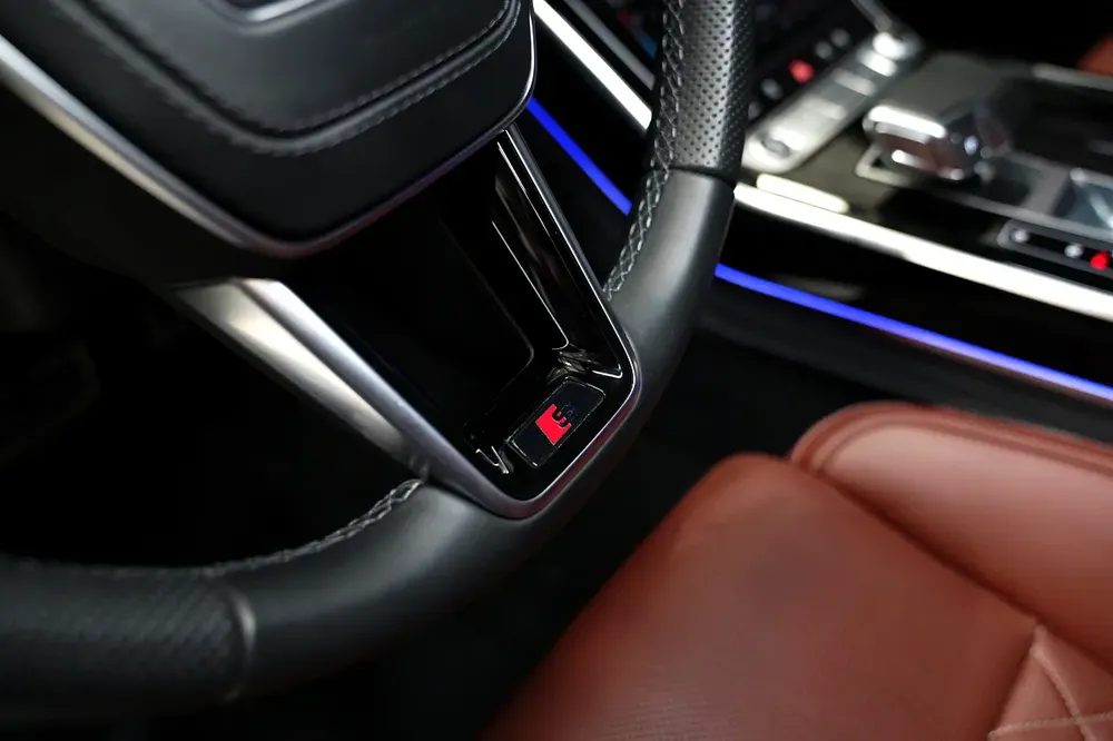 Audi A8 L 55 TFSI Quattro - 2022 - Image 11