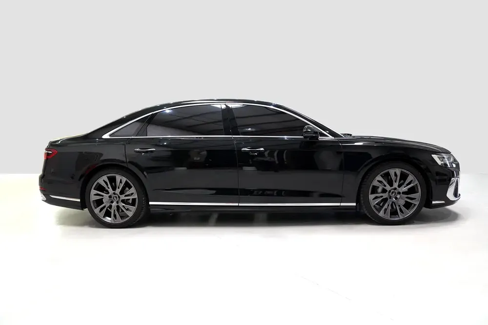 Audi A8 L 55 TFSI Quattro - 2022 - Image 12