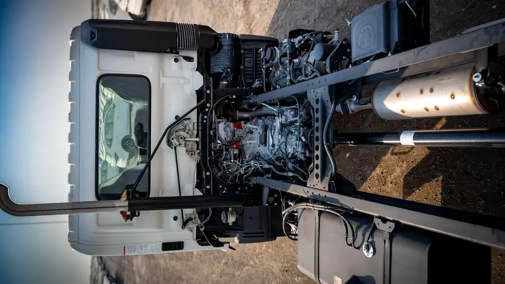 Hino 500 Series FD 1024 4X2 Truck Chassis with A/C 2024 - GCC Specs - Brand new - Image 18