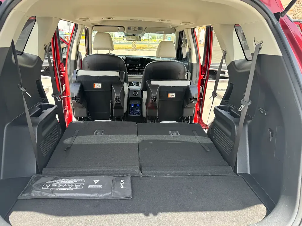Kia Carens EX 2023 GCC Specs - Image 12