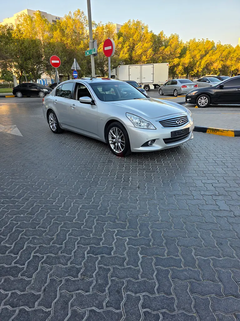 Infiniti G25 S 2014 Model Gcc full option perfect condition just buy and drive - Image 12