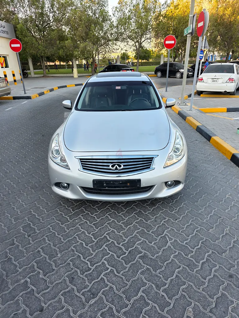 Infiniti G25 S 2014 Model Gcc full option perfect condition just buy and drive - Image 8