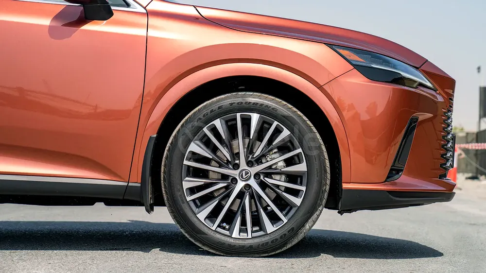 RX 350H ULTRA LUXURY | WARRANTY + SERVICE AVAILABLE | IN-HOUSE FINANCING | 0% DOWNPAYMENT (BANK) - Image 5
