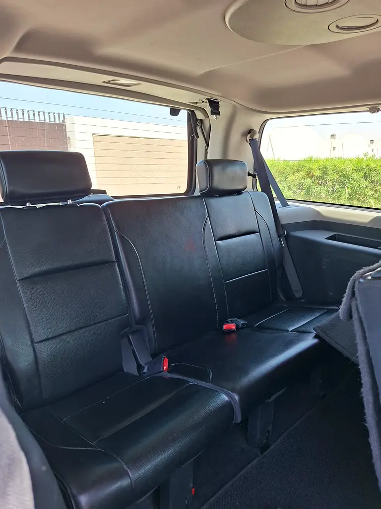 2015 Nissan Armada LE V8 GCC Specification Full Nissan Service History No Accidents Original 2 Keys - Image 10