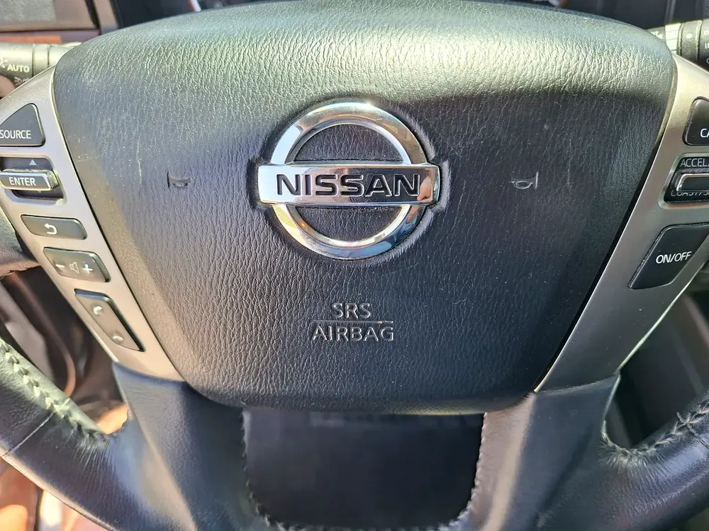 2015 Nissan Armada LE V8 GCC Specification Full Nissan Service History No Accidents Original 2 Keys - Image 13