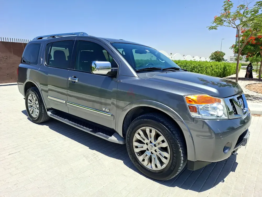 2015 Nissan Armada LE V8 GCC Specification Full Nissan Service History No Accidents Original 2 Keys - Image 4