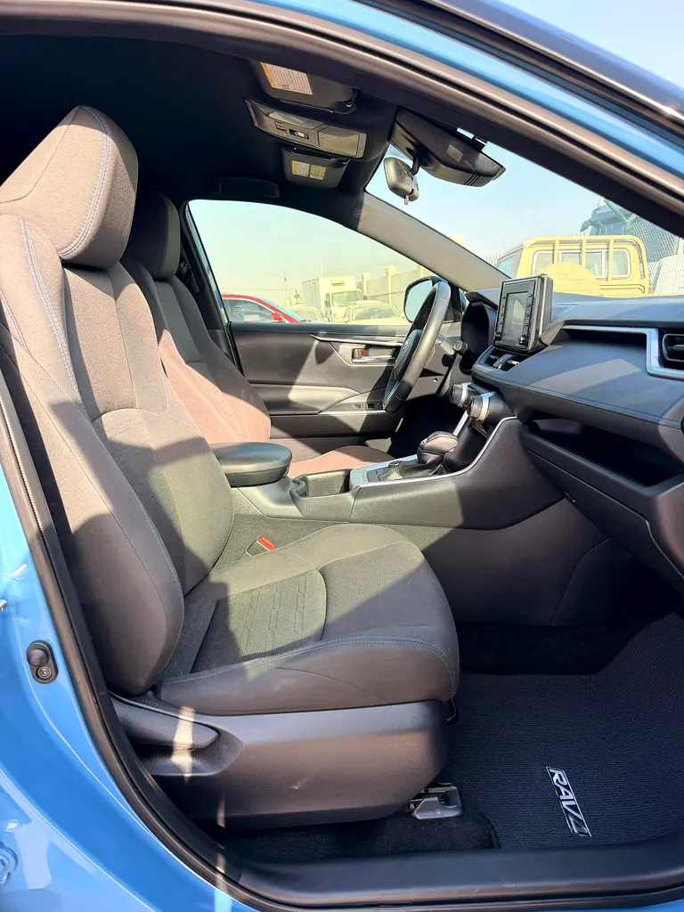 2022 Toyota RAV4 SE  4x4  - Well Maintained Full Option - Image 10