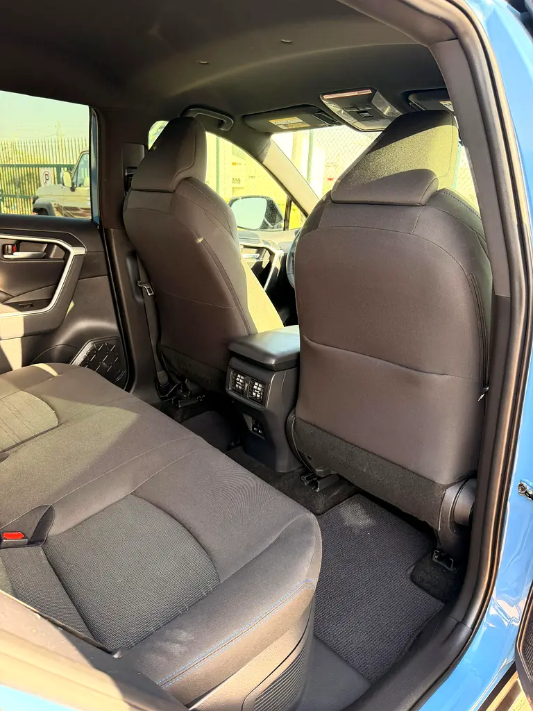 2022 Toyota RAV4 SE  4x4  - Well Maintained Full Option - Image 13