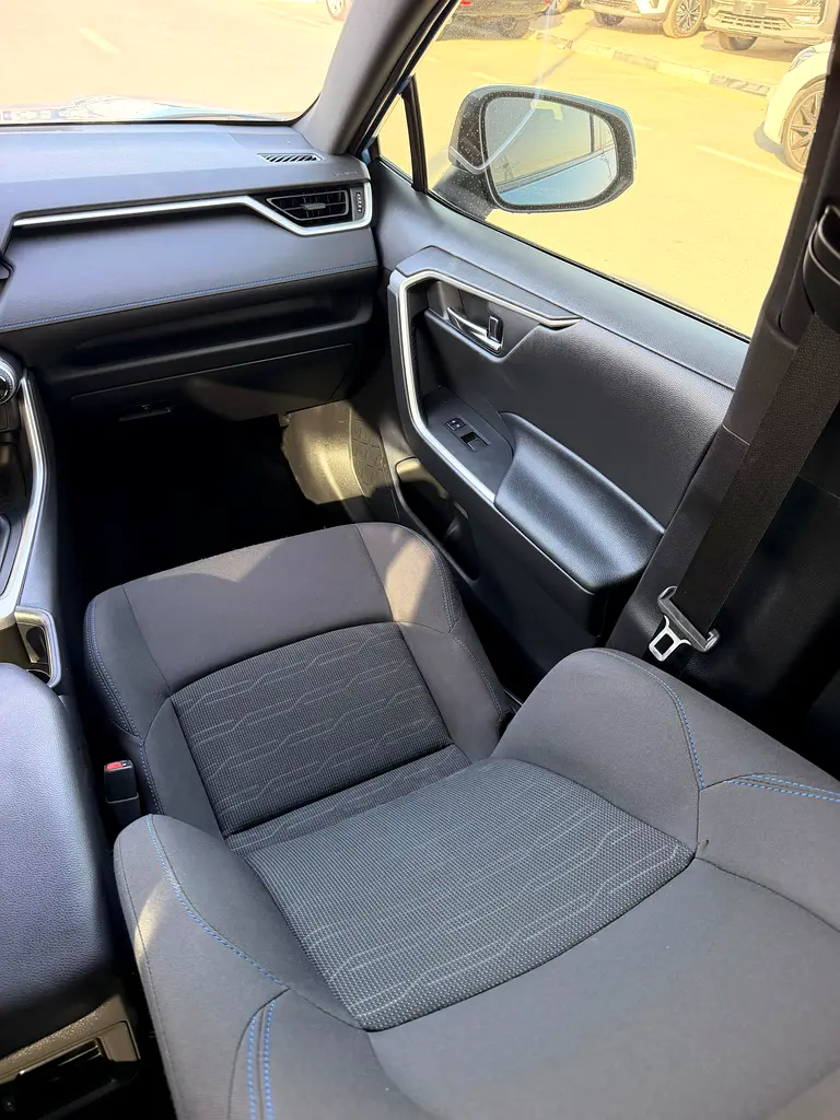 2022 Toyota RAV4 SE  4x4  - Well Maintained Full Option - Image 15