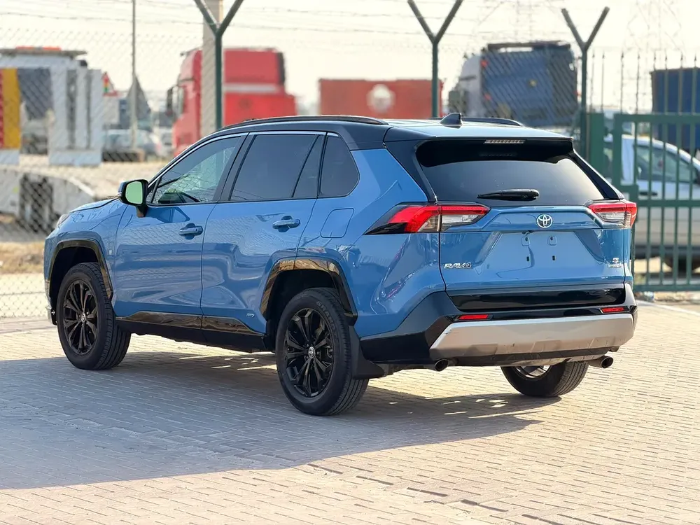 2022 Toyota RAV4 SE  4x4  - Well Maintained Full Option - Image 19