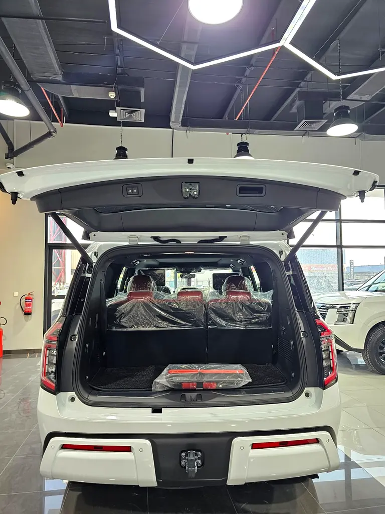 Nissan Patrol SE Platinum City 2026 - GCC Specs -  New - Image 11