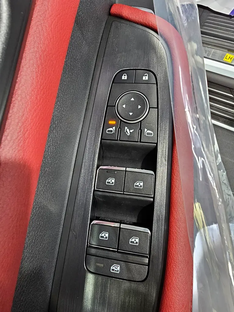 Nissan Patrol SE Platinum City 2026 - GCC Specs -  New - Image 12