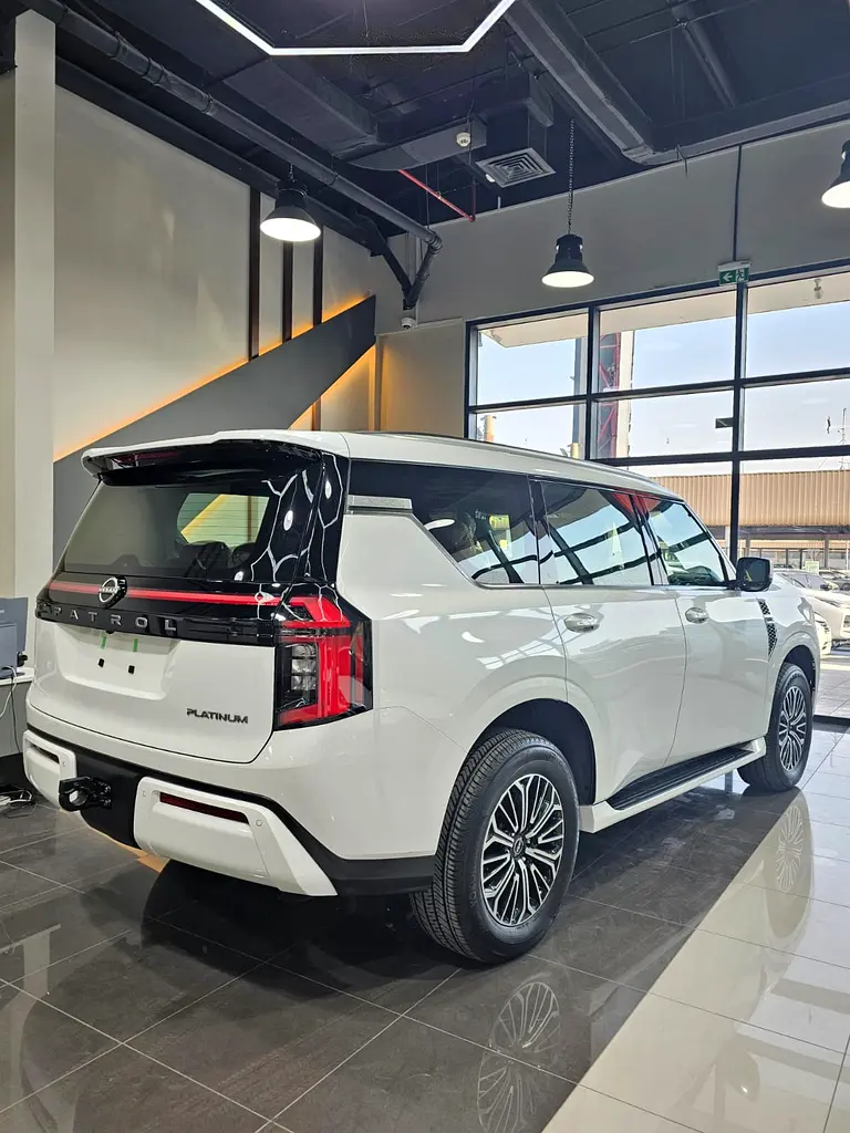 Nissan Patrol SE Platinum City 2026 - GCC Specs -  New - Image 5