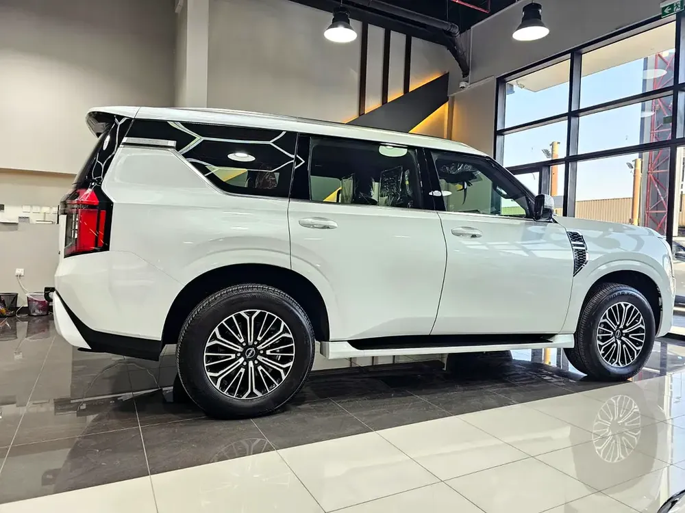 Nissan Patrol SE Platinum City 2026 - GCC Specs -  New - Image 6